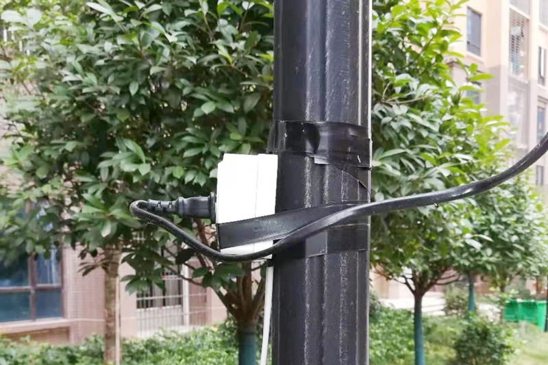 小區(qū)滅蚊燈安裝接線(xiàn)裸露